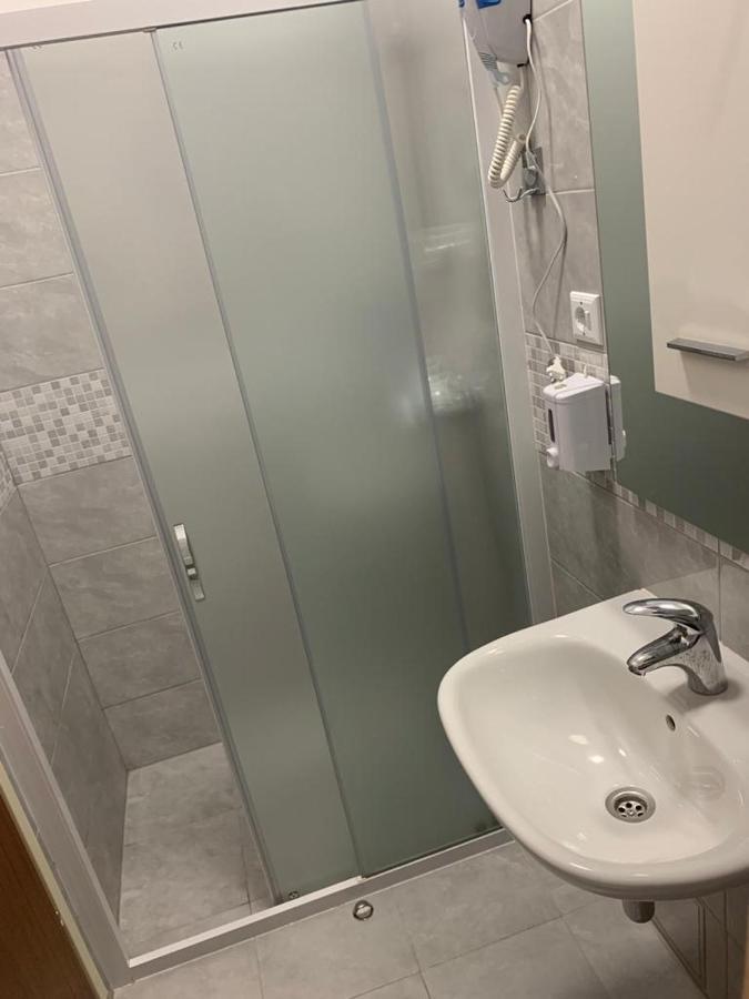 Apartmani Mm 斯塔利格拉德-帕克利尼卡 外观 照片